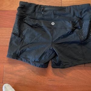 Lululemon size 6 tight shorts!